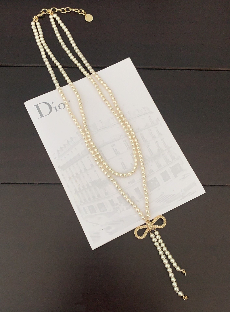 chr1st1an D10r necklaces